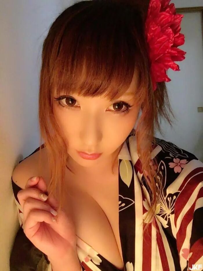 Most exposed COSER Ayaka Saku 19th image