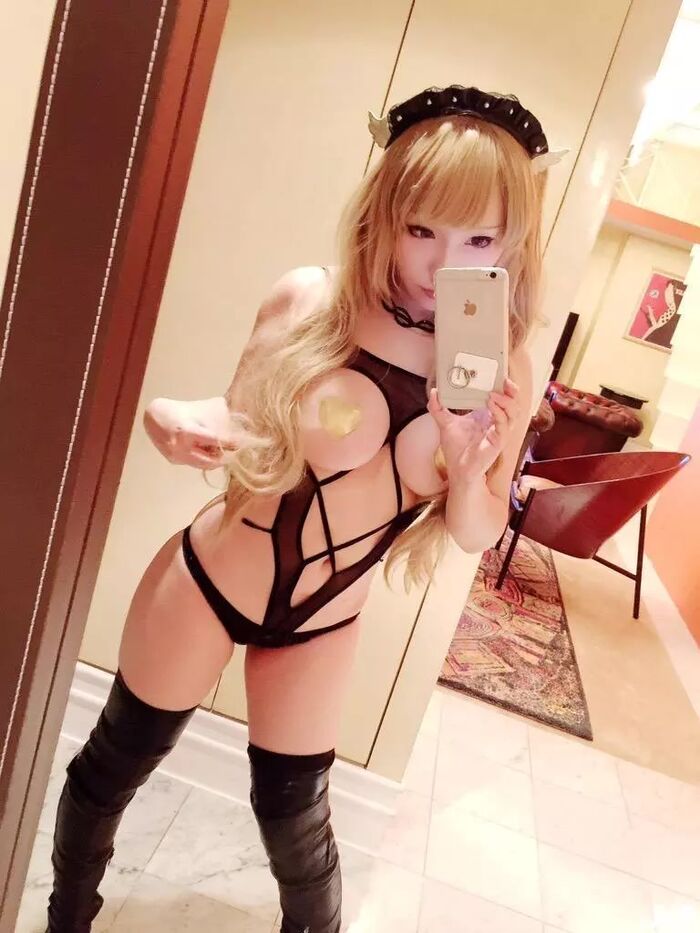 Most exposed COSER Ayaka Saku 50th image