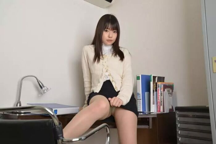 【Cosplay】 (56P) AV actress Tsubomi's miniskirt + pantyhose female teacher-like clothes are sexy cosplay statues 13th image