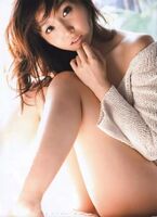 Risa Yoshiki: Gradle Yoshiki Risa-chan is writing a tight knit dress and other works on a gravure statue