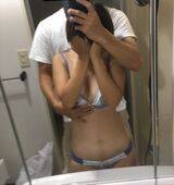 Amateurs: Evil couples posting selfies through the mirror on the net