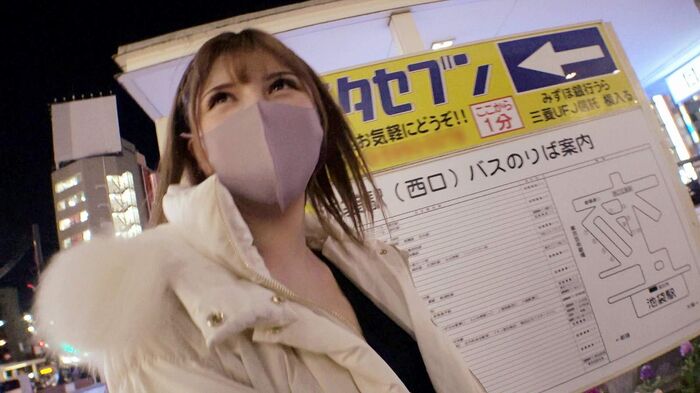 21歳ハーフ美女とTin●erでマッチング。カフェ→カラオケ→路上キス→車内フェラ→ホテルへ… 5th image