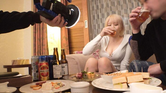 A 24-year-old apparel clerk and company sabot out trip of blonde H cup discovered in Shibuya. Mass squirting carnal sex in a hotel room from mixed bathing hot spring of swimsuit 22th image