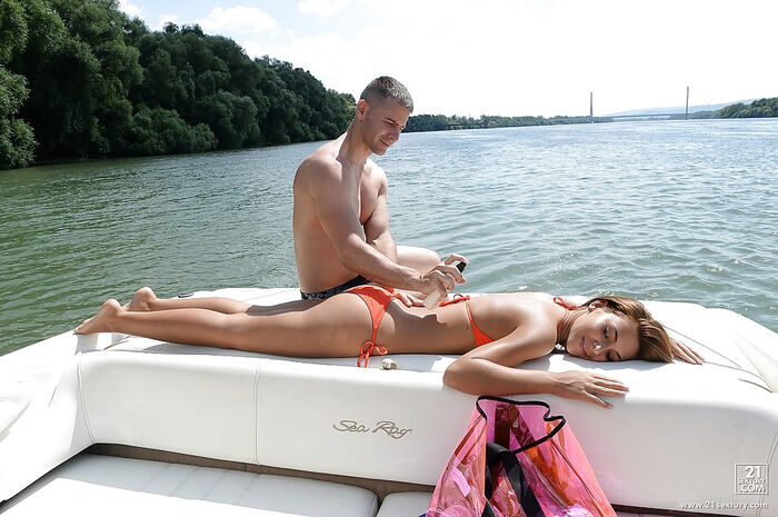 Overseas erotic images Naked and esthetic beauty who are also willing to do after melting! 24th image