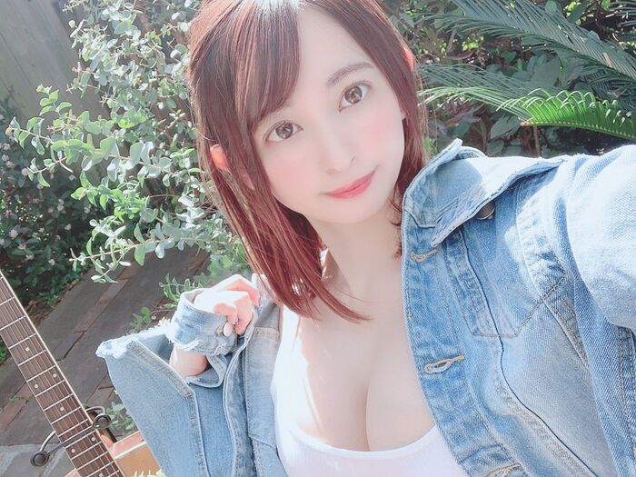 144 erotic images of Azusa Hikari Busty AV actress swimsuit gravure and selfie collected 84th image