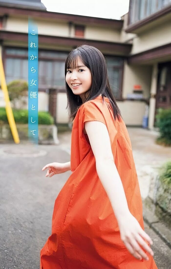 100 high-quality erotic images of Ai Iinuma Treasure gravure of a beautiful girl actress with a sense of transparency 12th image