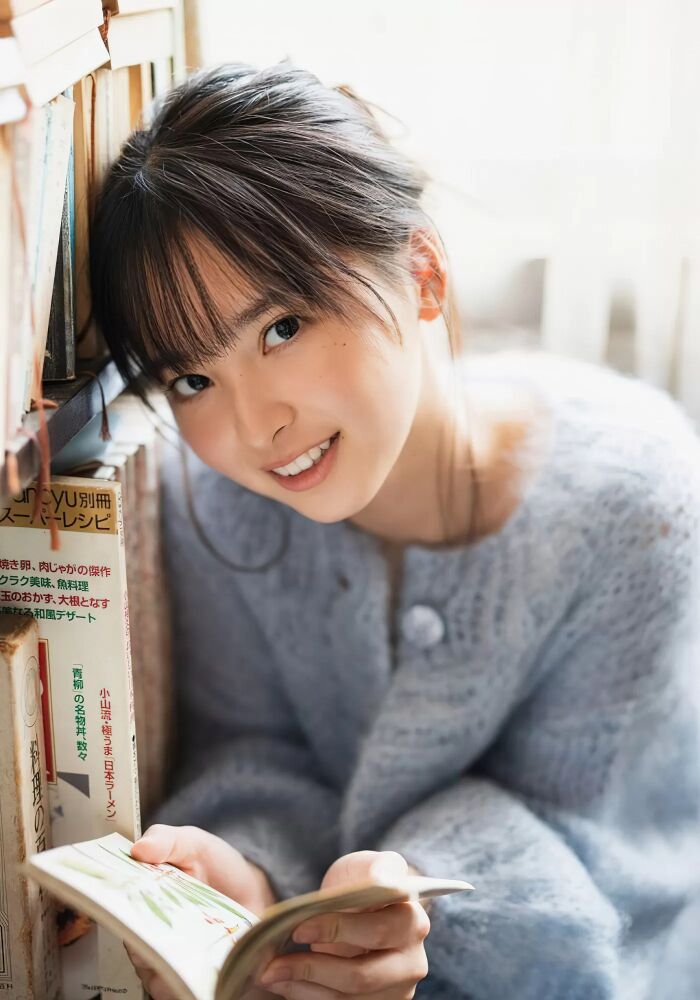 100 high-quality erotic images of Ai Iinuma Treasure gravure of a beautiful girl actress with a sense of transparency 28th image