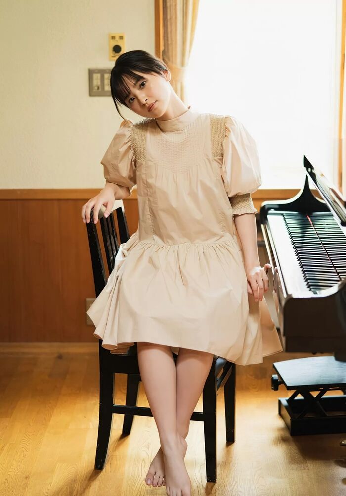 100 high-quality erotic images of Ai Iinuma Treasure gravure of a beautiful girl actress with a sense of transparency 29th image