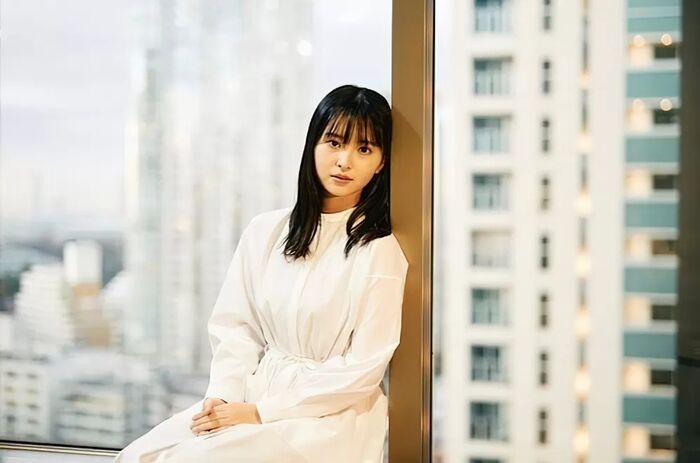 100 high-quality erotic images of Ai Iinuma Treasure gravure of a beautiful girl actress with a sense of transparency 49th image