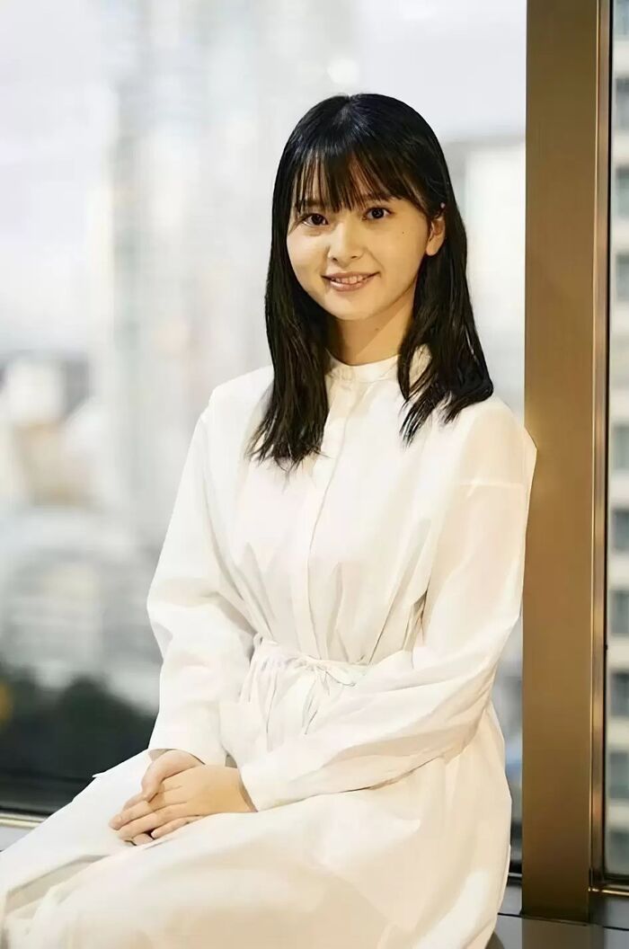 100 high-quality erotic images of Ai Iinuma Treasure gravure of a beautiful girl actress with a sense of transparency 50th image