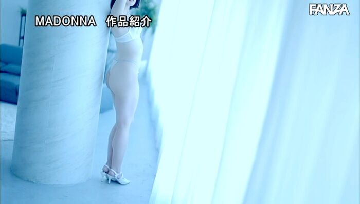 Suehiro Jun Pretty Married Woman Makes AV Debut 22th image