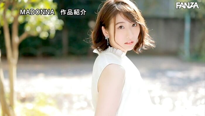 Suehiro Jun Pretty Married Woman Makes AV Debut 26th image