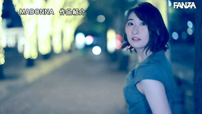 Suehiro Jun Pretty Married Woman Makes AV Debut 32th image