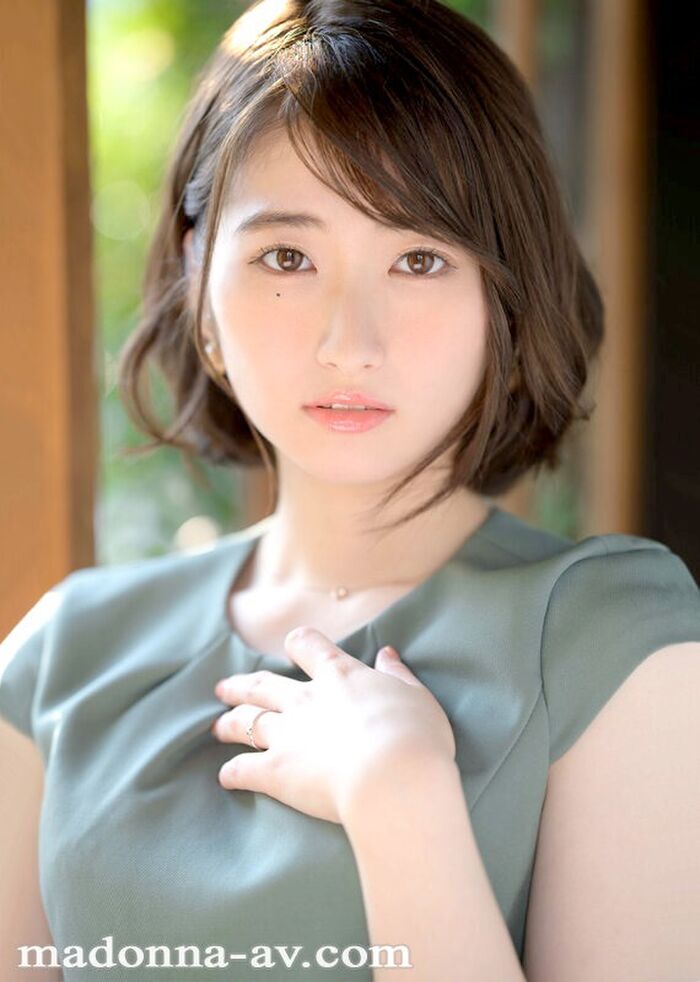 Suehiro Jun Pretty Married Woman Makes AV Debut 3th image