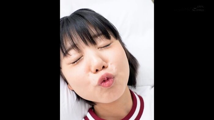 Momono Rin 18-year-old beautiful girl's climax AV debut 56th image