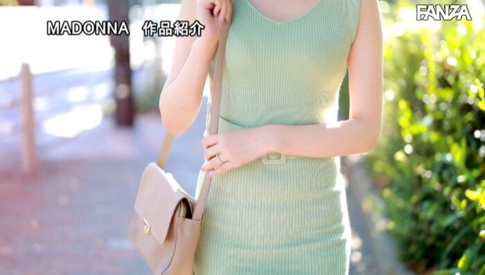 Former race queen married woman image of Kitano Yuna beautiful legs 21th image