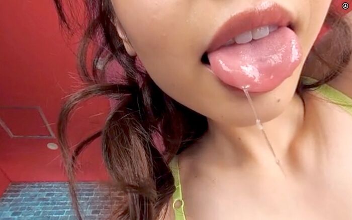 VR Sakura Sky Momo Intense Kiss Sex 27th image