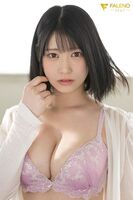 His special ability is a newcomer Aizuki Himi of a pure white F cup called cowgirl will make her AV debut!