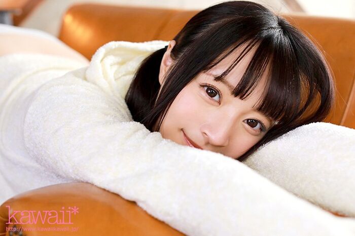 Kiyomiya Tin Adorable Smiling AV Actress Image 9th image