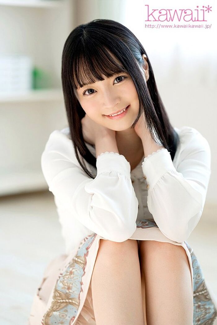 Kiyomiya Tin Adorable Smiling AV Actress Image 16th image
