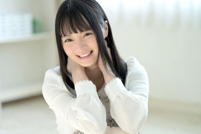 Kiyomiya Tin Adorable Smiling AV Actress Image 6th image