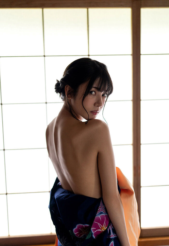 The urge to from behind... 100 back images 28th image